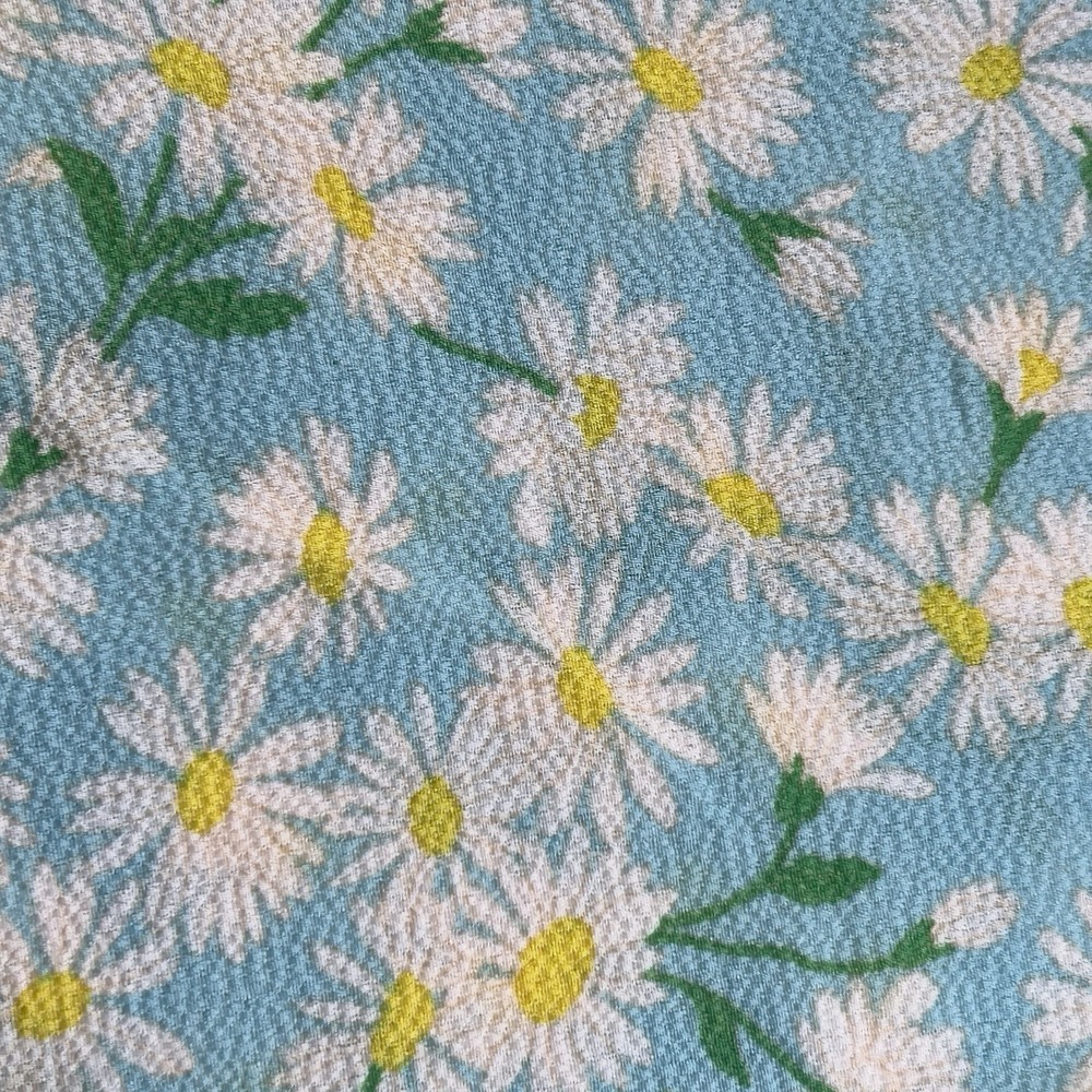 BCBGeneration Retro Daisy Garden Knot Front Crop Top & Shorts Medium Cottage NEW - Picture 5 of 10